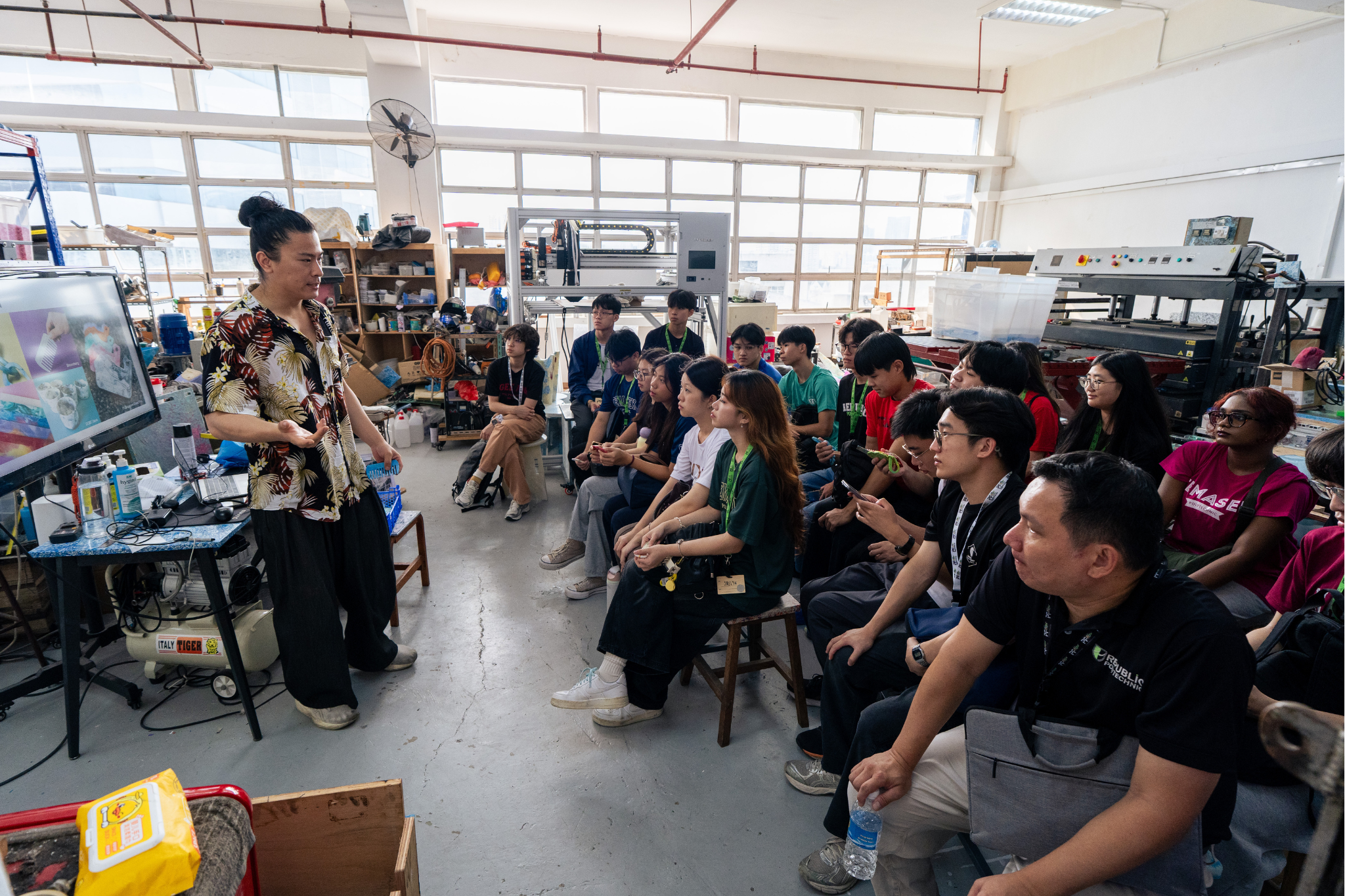 Student delegates attend a Learning Journey at Cloop.